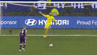 Thu mon giup doi nha vo dich bang man bat luan luu hai huoc hinh anh