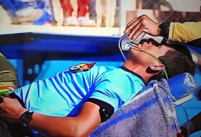 Trong tai thiet mang khi dieu khien tran dau o san cao nhat the gioi hinh anh