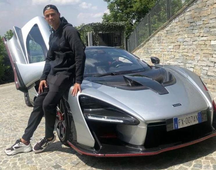 Sieu xe cua Ronaldo 'gam ru' trong khuon vien nha hinh anh