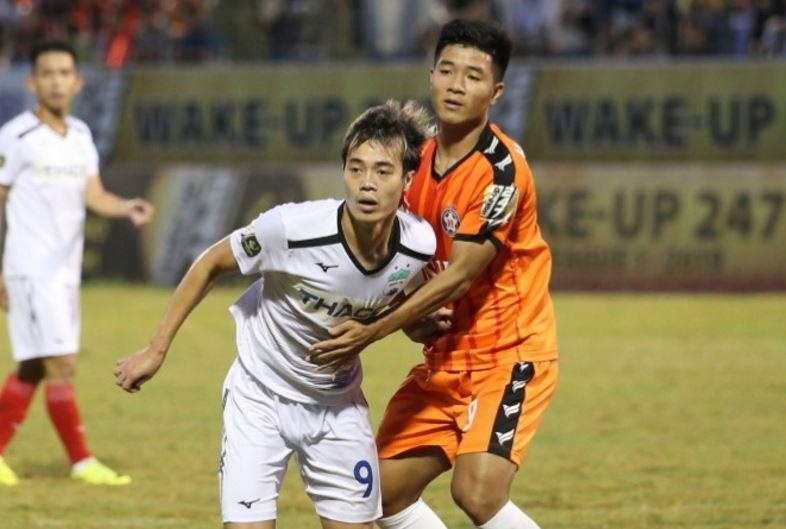 Van Toan bat luc trong tran thua cua HAGL hinh anh