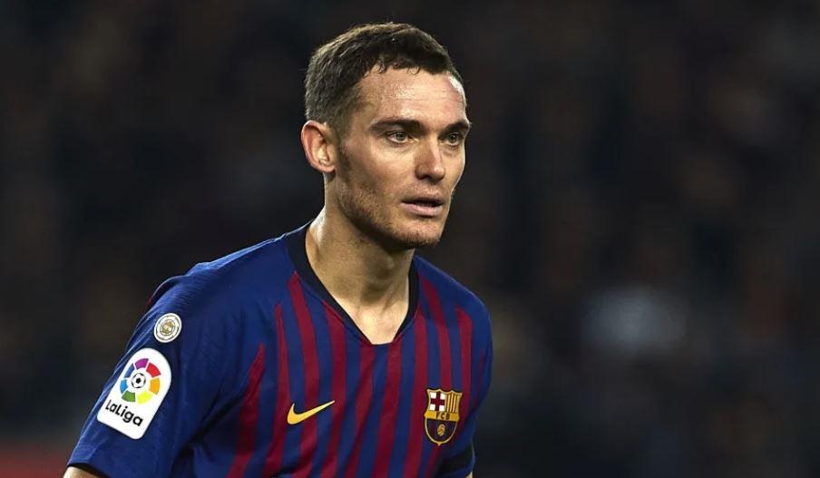 Barca ban 9 cau thu anh 3