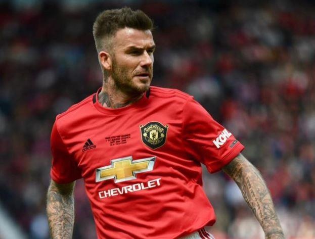 Sir Alex cuoi man nguyen sau khi David Beckham ghi ban hinh anh