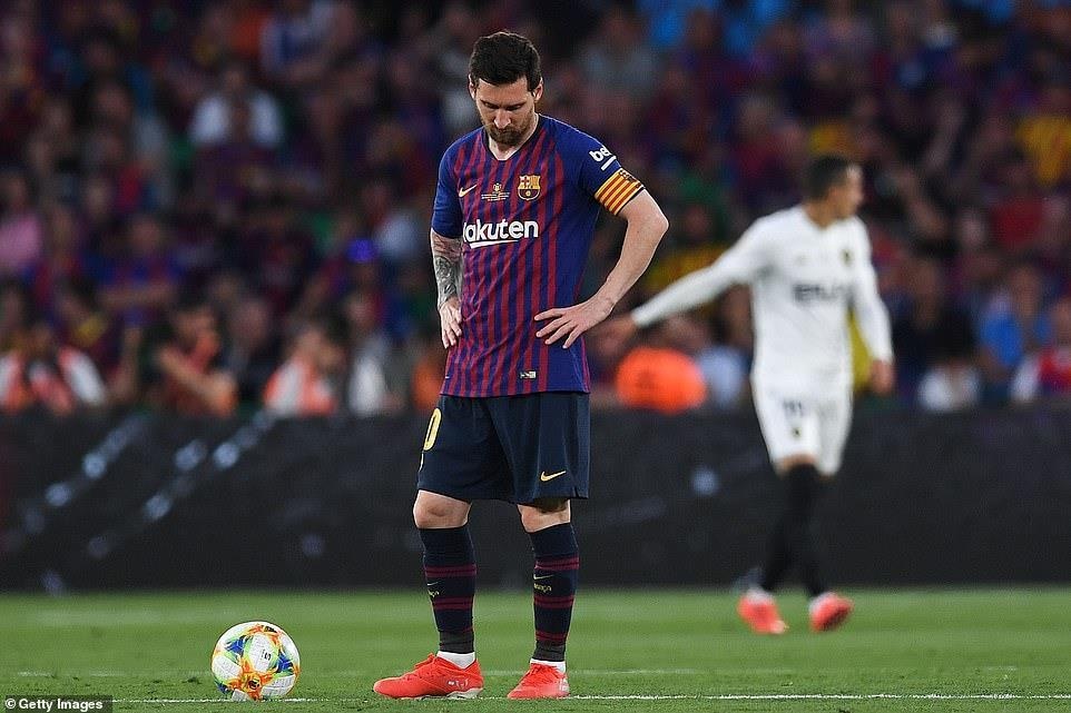 Messi cầm bóng nhiều hơn cả đội Valencia ảnh 2 Messi cam bong nhieu hon ca doi Valencia anh 2