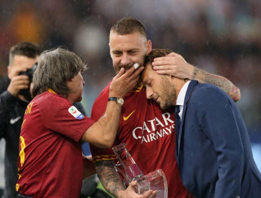 De Rossi chia tay Roma anh 7