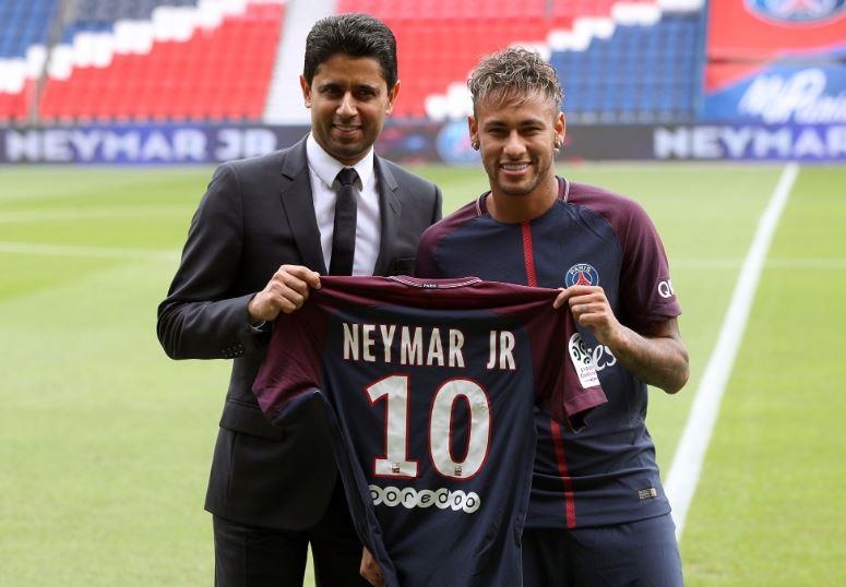 Neymar luong 1, 2 trieu bang anh 1
