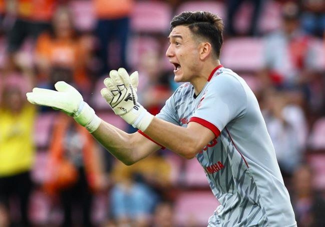 truc tiep Muangthong Van Lam anh 1