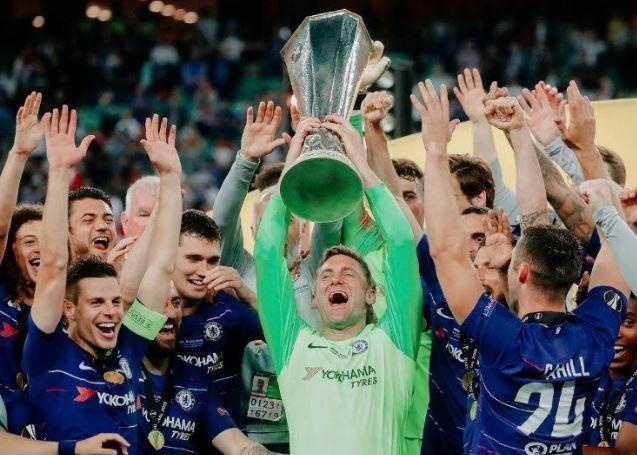 Khong thi dau ca mua, thu mon van ra nang cup cung Chelsea hinh anh