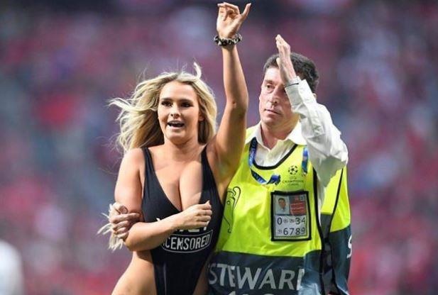 Nu CDV gay gian doan chung ket Champions League la ai? hinh anh