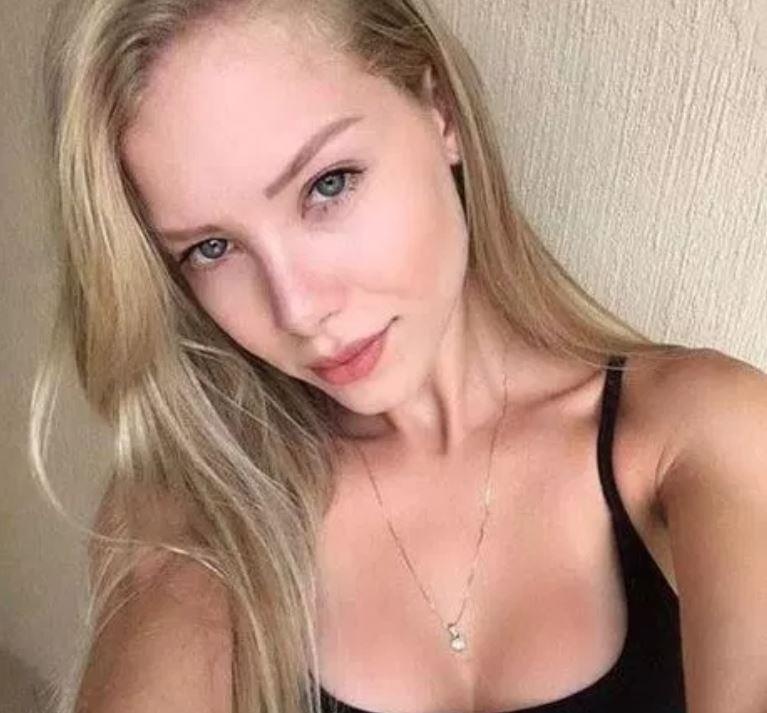 Neymar bi cao buoc hiep dam anh 1