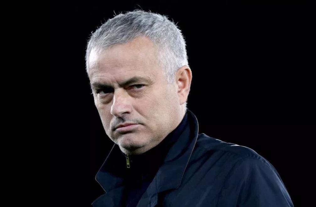 Mourinho tro lai Premier League anh 1