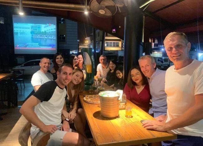 4 trong tai Premier League thac loan anh 2