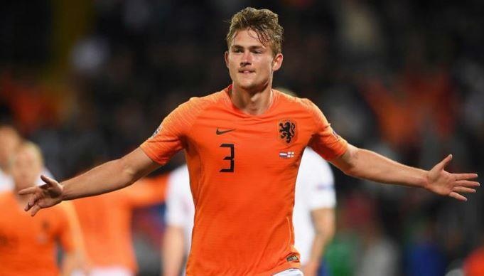 Sao tre Ha Lan soc voi loi de nghi tao bao tu Ronaldo hinh anh