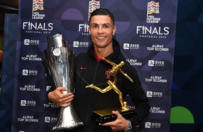 Ronaldo luom dong doi anh 2