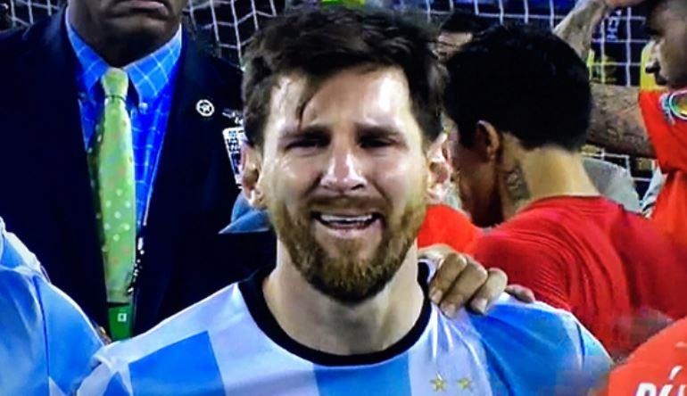 Messi bi che nhao trong ngay Ronaldo vo dich Nations League hinh anh