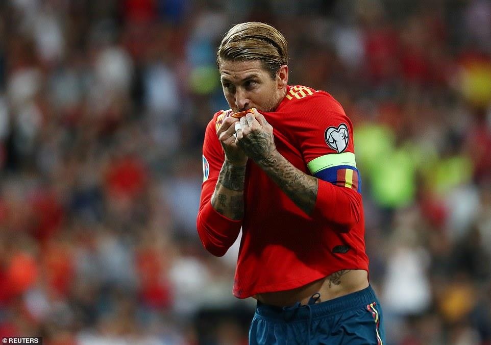 Tây Ban Nha hạ Thụy Điển 3-0 ảnh 10 Tay Ban Nha ha Thuy Dien 3-0 anh 10