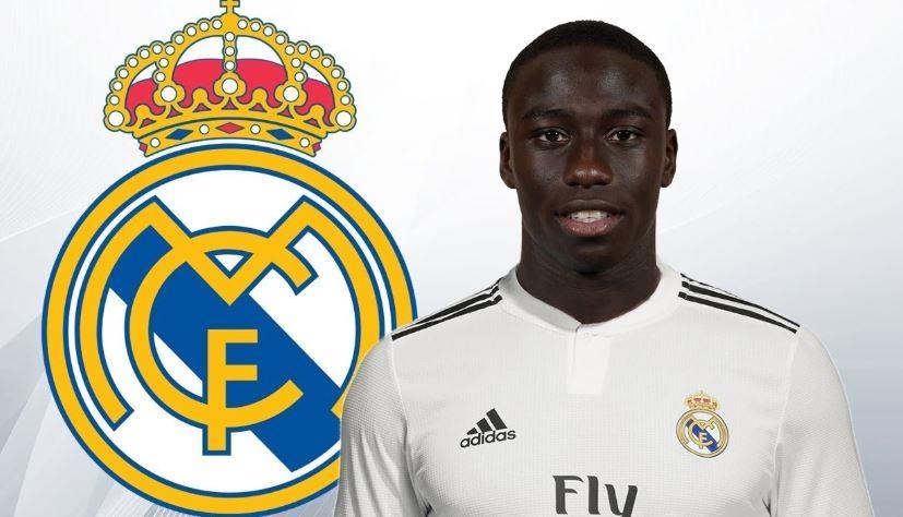 Real chuan bi cong bo bom tan thu tu trong phien cho he 2019 hinh anh