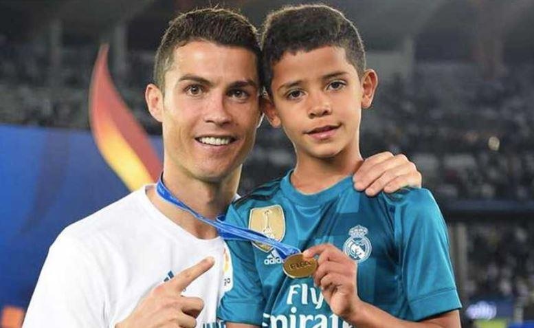 Chuyen nhuong 12/6: Ronaldo Jr duoc CLB cu cua cha moi ky hop dong hinh anh