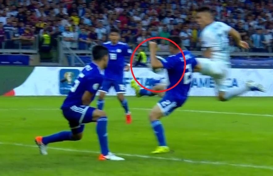 Messi ghi ban nho VAR anh 1