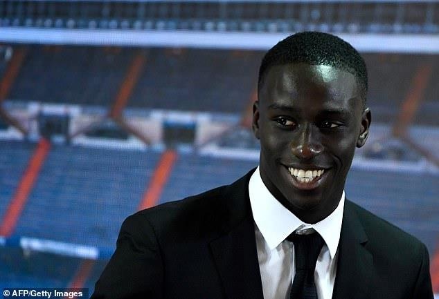 Ferland Mendy ra mắt Real ảnh 1 Ferland Mendy ra mat Real anh 1