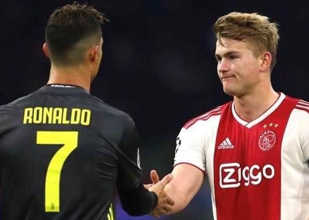 De Ligt: 'Ronaldo la nguoi hung cua toi' hinh anh