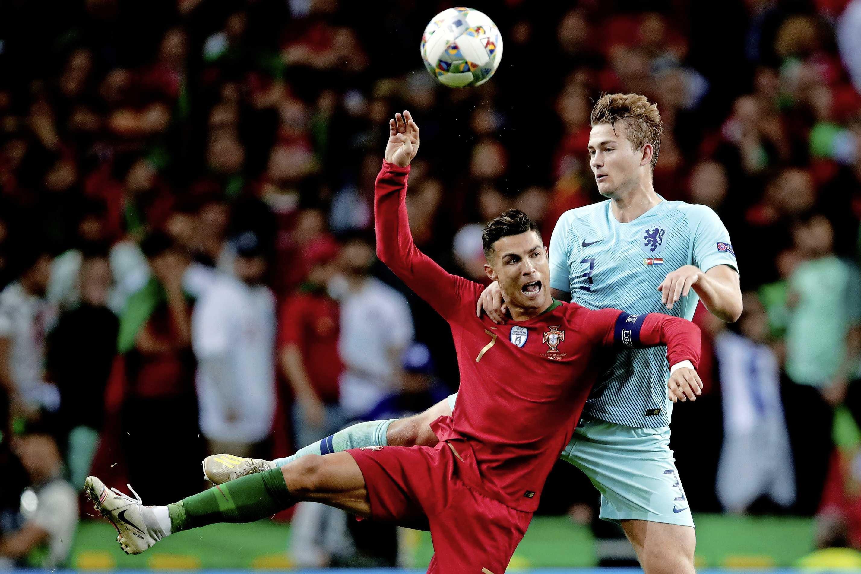 De Ligt hâm mộ Ronaldo ảnh 1 De Ligt ham mo Ronaldo anh 1