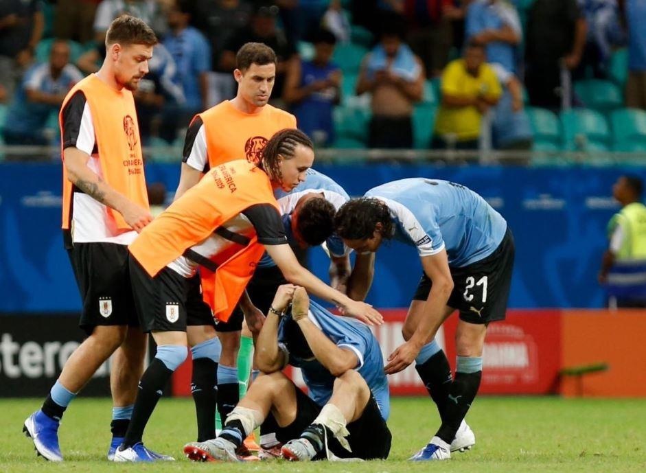 Suarez bat khoc anh 1