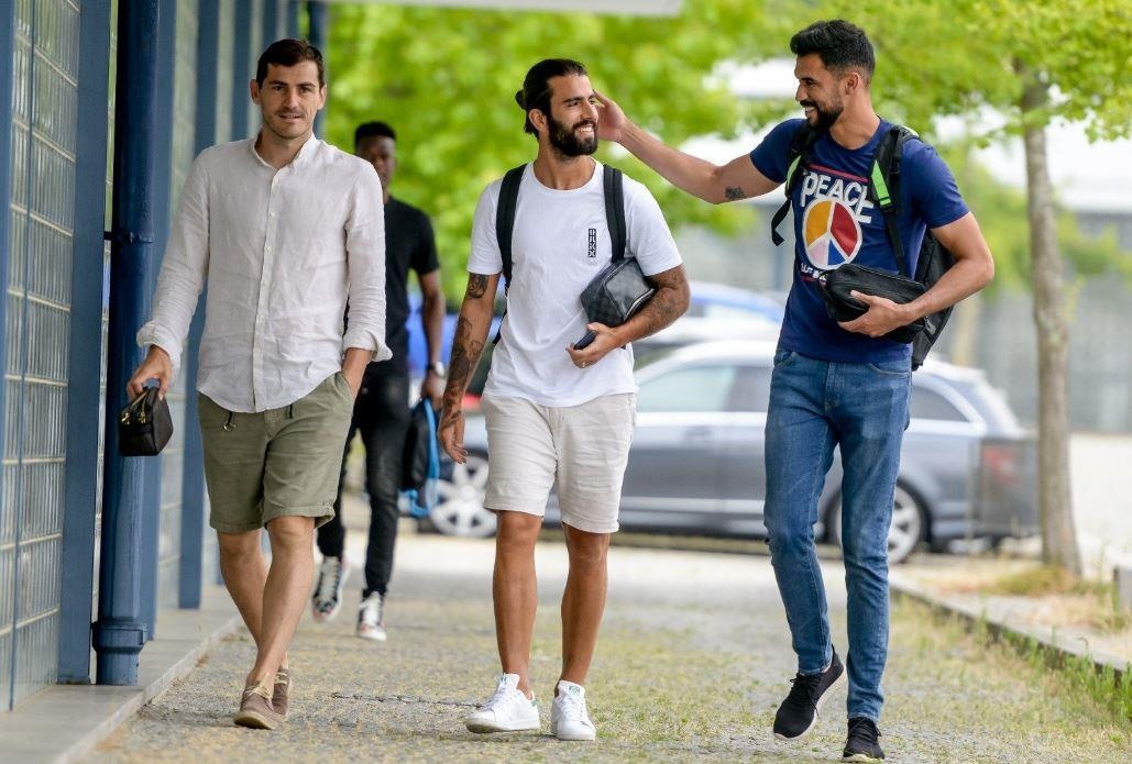 Casillas tro lai tap luyen anh 1