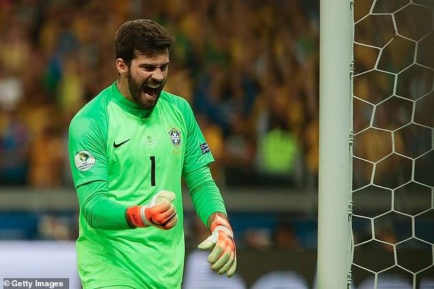 Alisson Becker gianh 3 gang tay vang anh 1