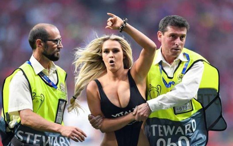 Gia dinh Vitaly pha su kien the thao tam co the gioi hinh anh