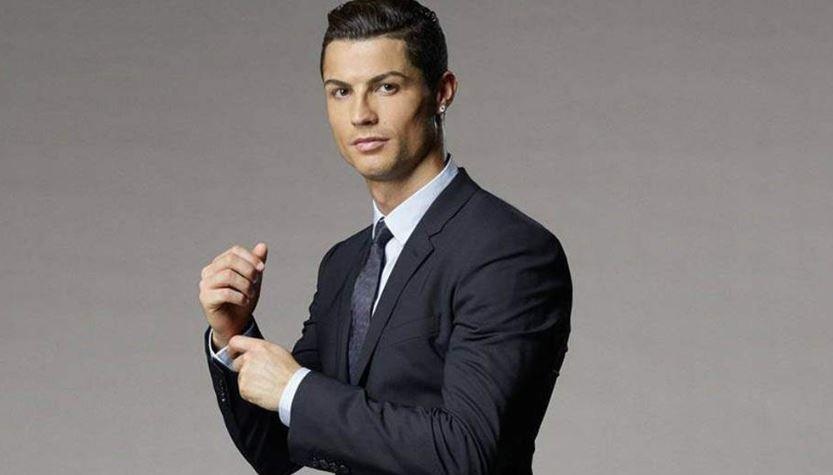 Ronaldo tu nhan giup Juventus co De Ligt hinh anh