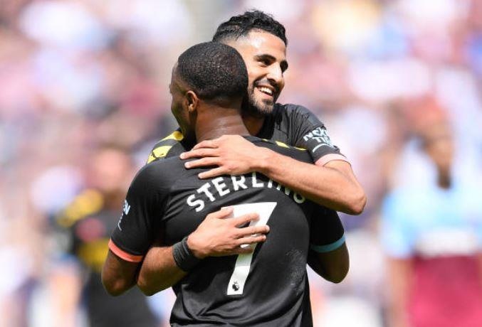 Sterling lap hat-trick, Man City mo man mua giai voi tran thang 5 sao hinh anh