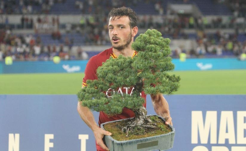 AS Roma nhan danh hieu ky la sau khi ha Real Madrid hinh anh