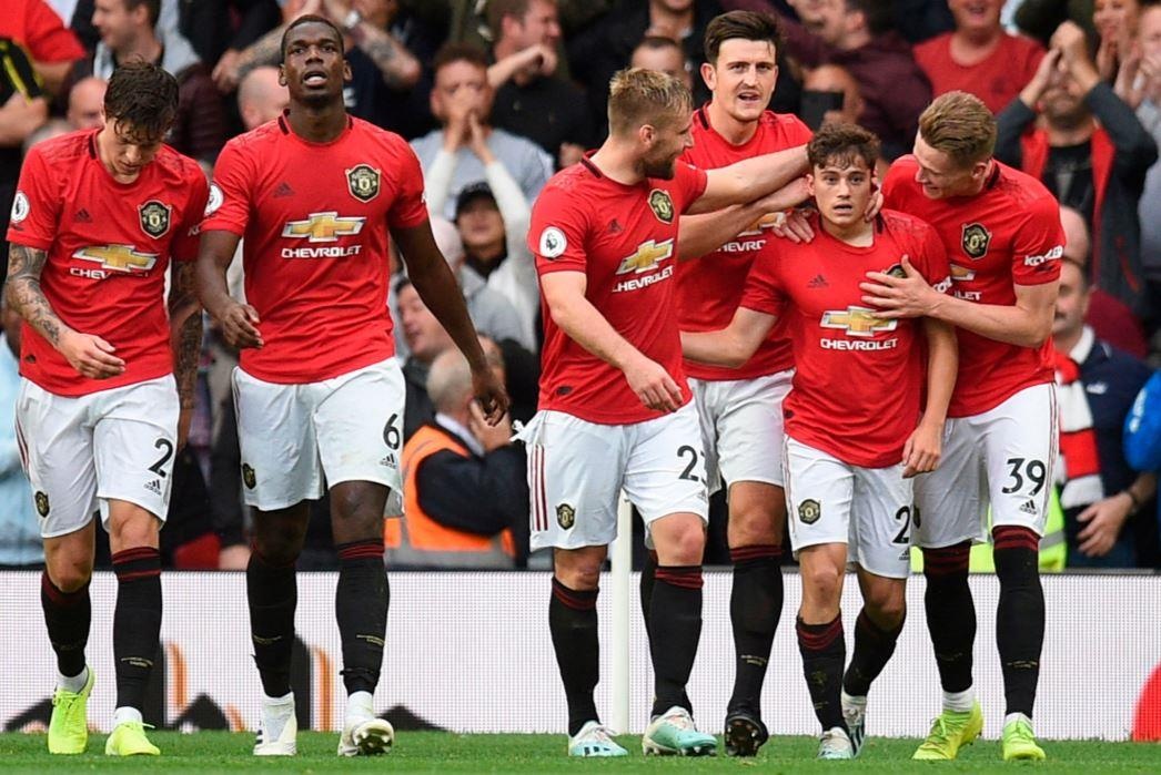 Man Utd thang Chelsea 4-0 anh 1