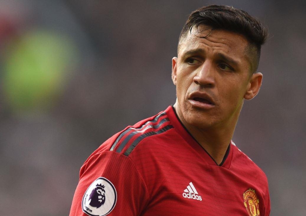 Alexis Sanchez noi cau voi sao tre MU trong buoi tap hinh anh