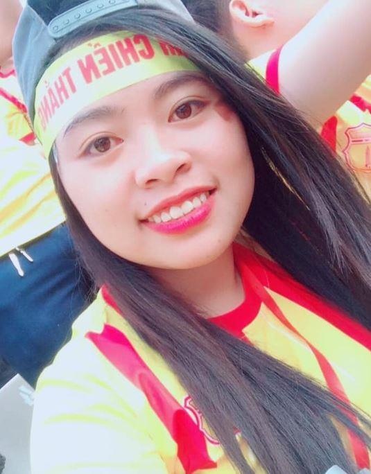 Fan nu Nam Dinh qua doi vi tai nan anh 1