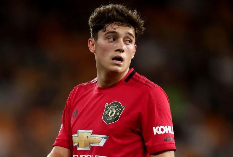 Tan binh MU gay bat binh vi lien tuc an va hinh anh