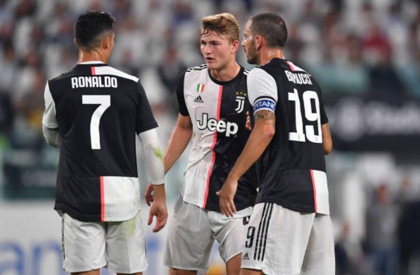 De Ligt sai lam anh 9