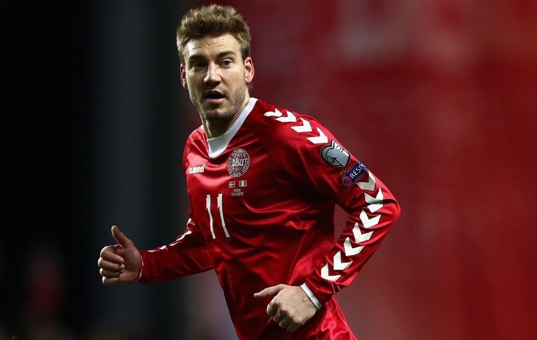 Bendtner dau quan cho Copenhagen anh 1