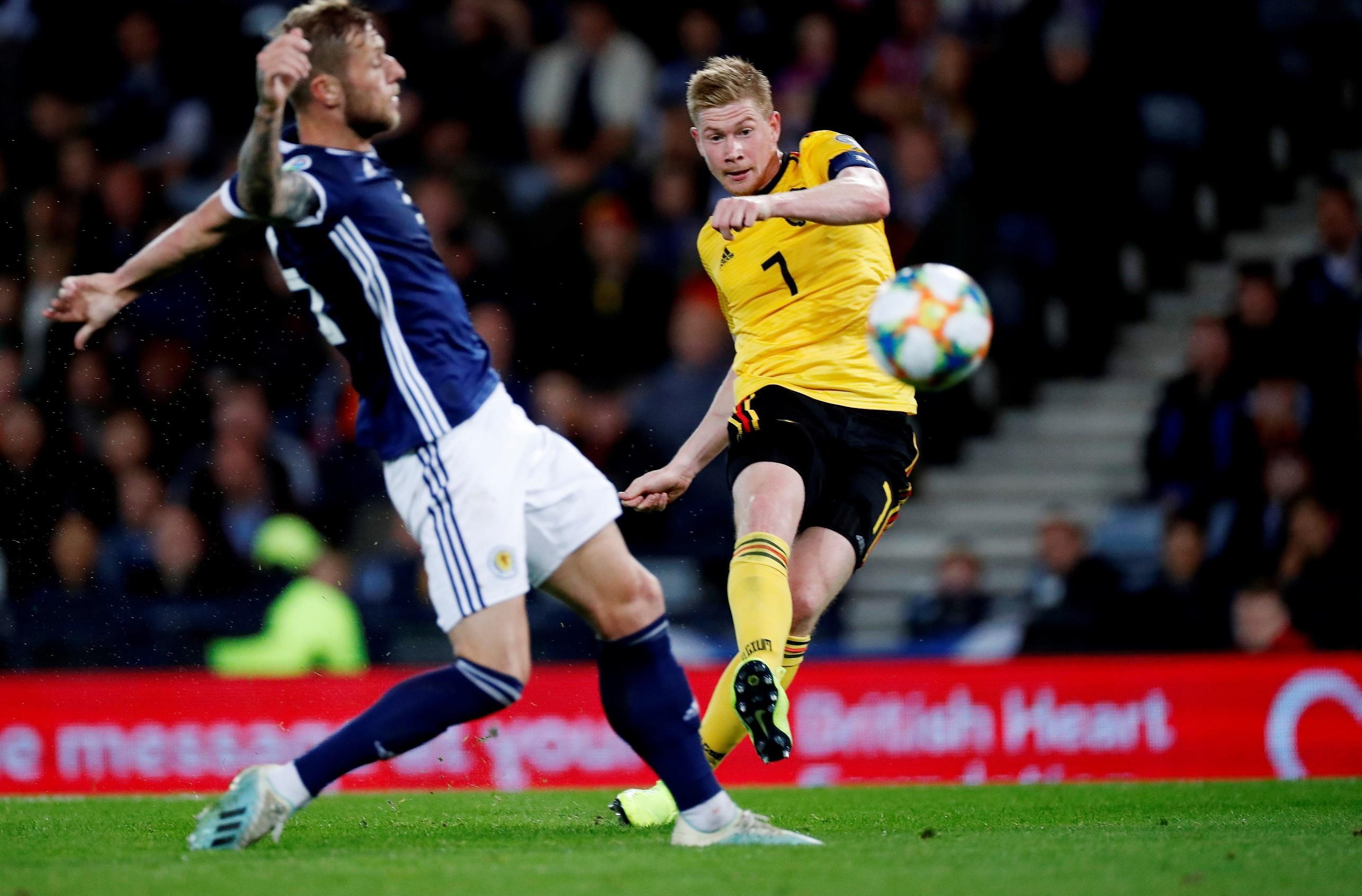 De Bruyne lap hat-trick kien tao anh 8