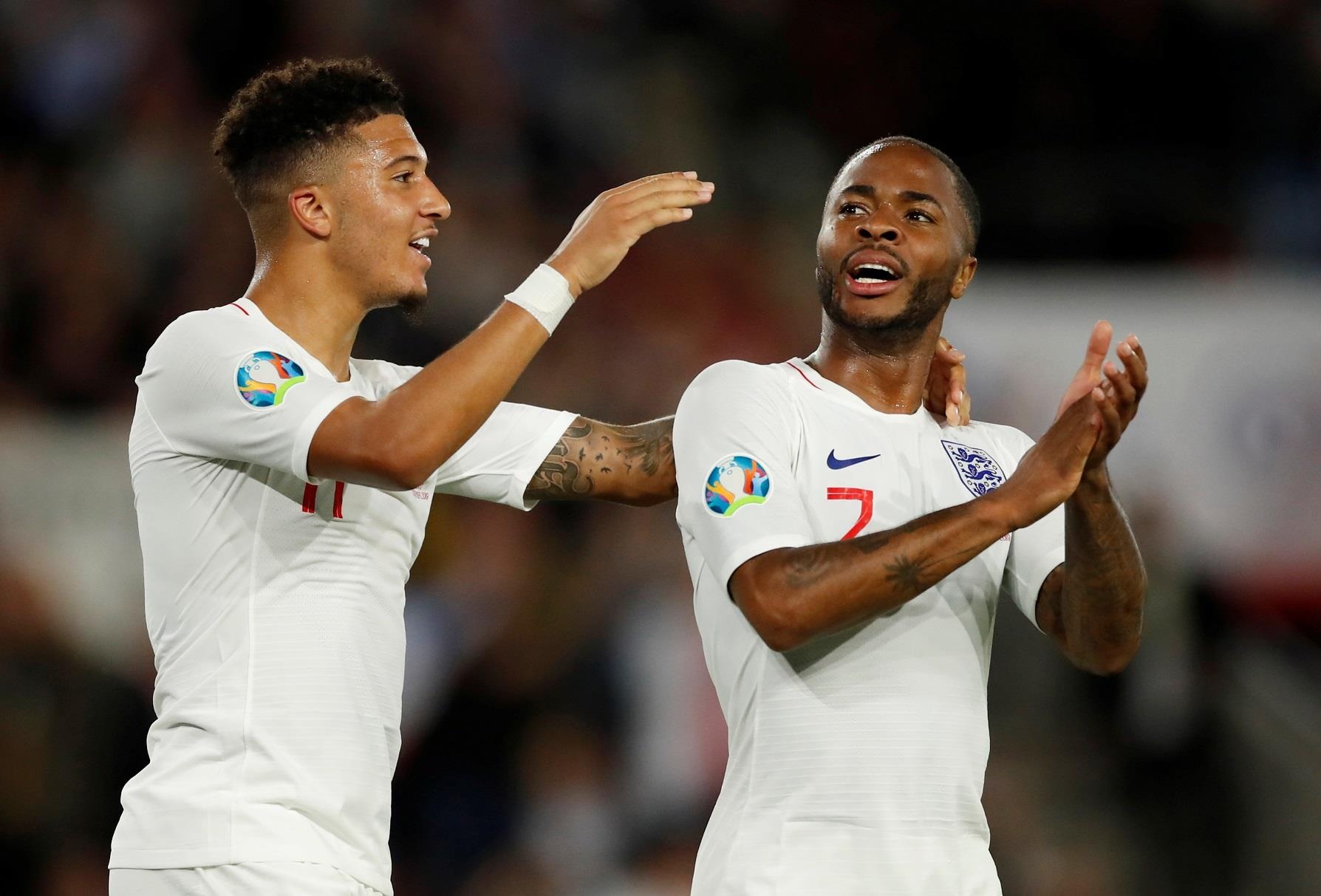 Sterling l, ap hat-trick kien tao anh 12