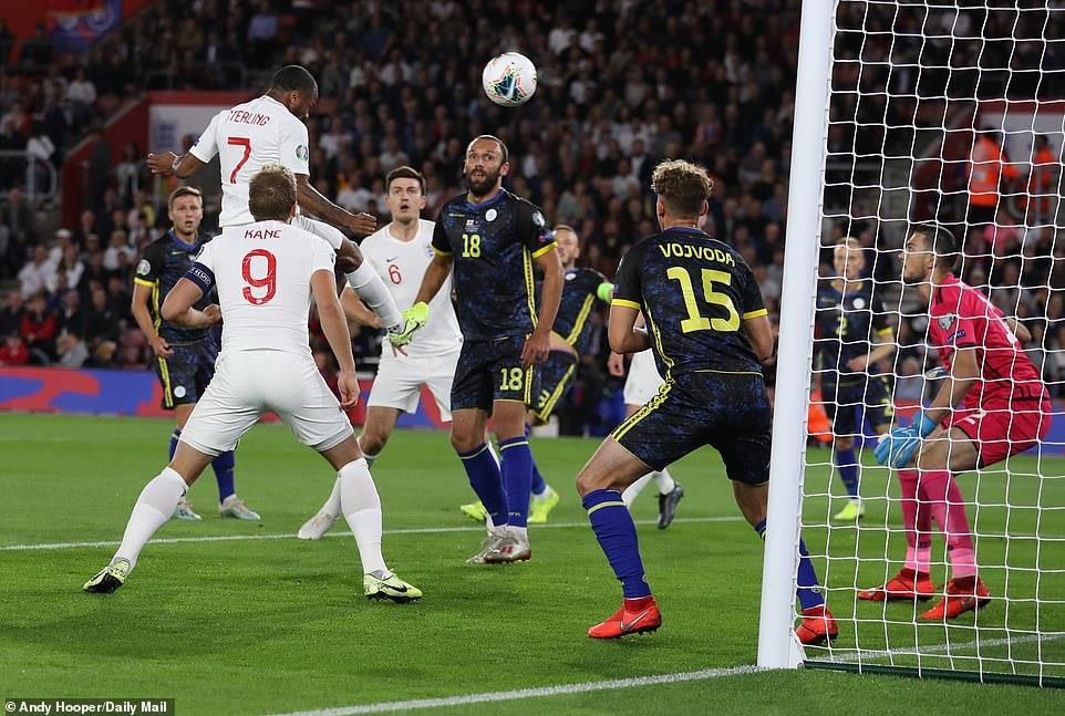 Sterling l, ap hat-trick kien tao anh 4