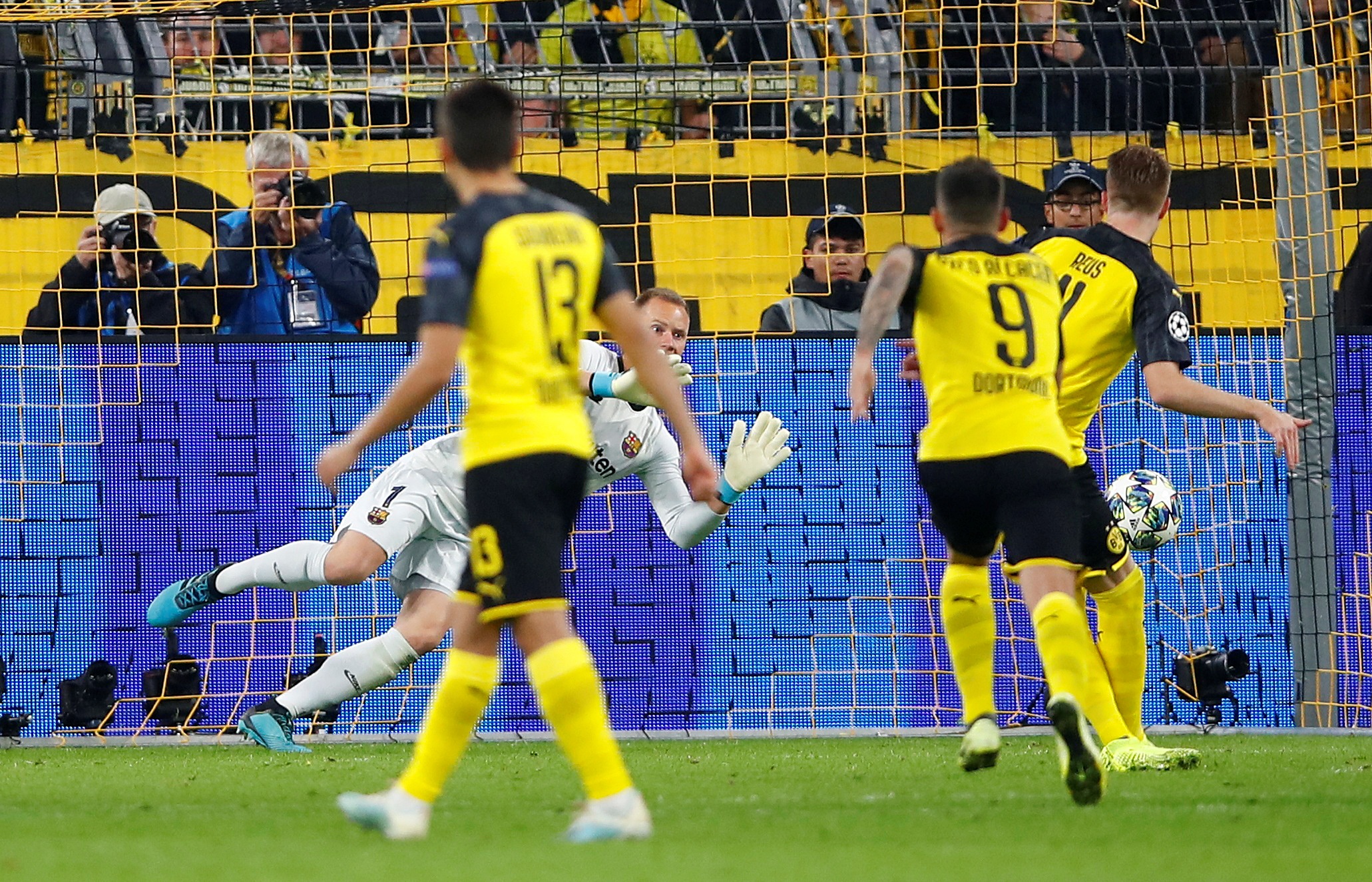 Messi nhat nhoa anh 8