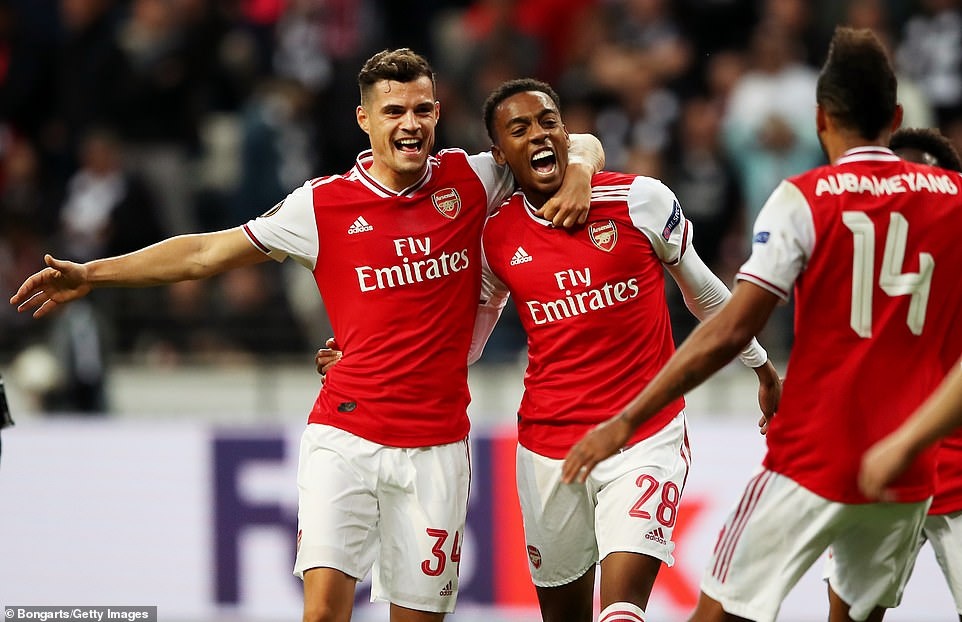 Arsenal thang Frankfurt 3-0 anh 3