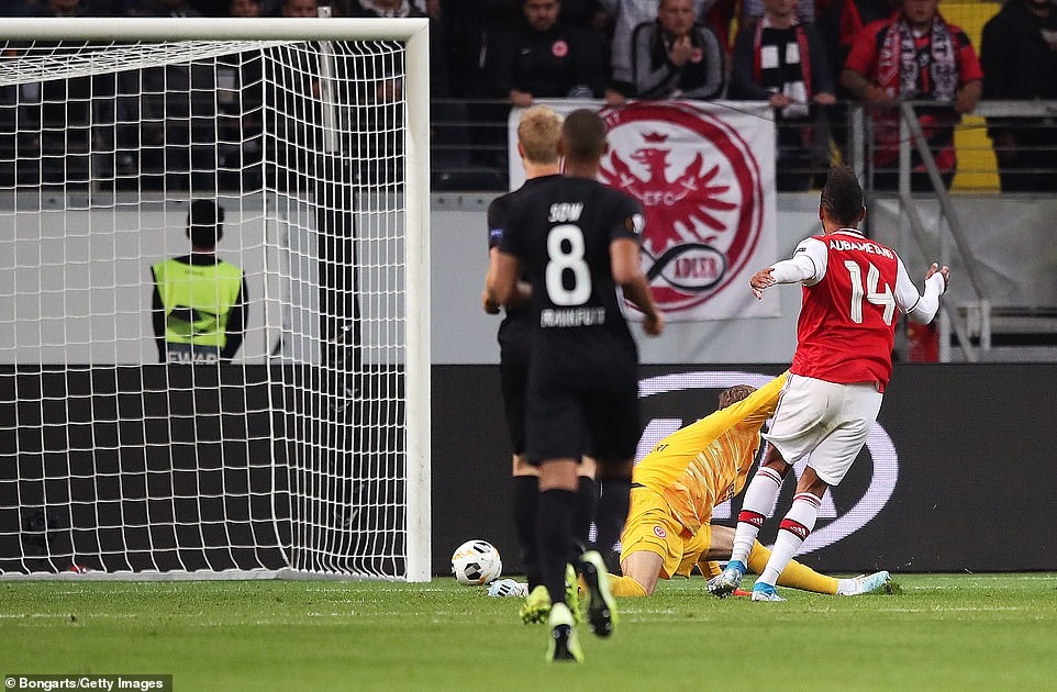 Arsenal thang Frankfurt 3-0 anh 9