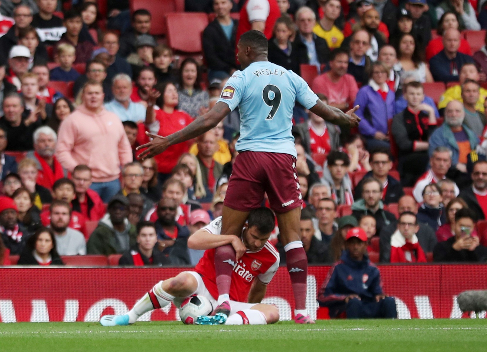 Sao Arsenal an va anh 1