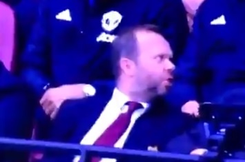 Jones đòi sa thải HLV ảnh 1 Jones doi sa thai HLV anh 1