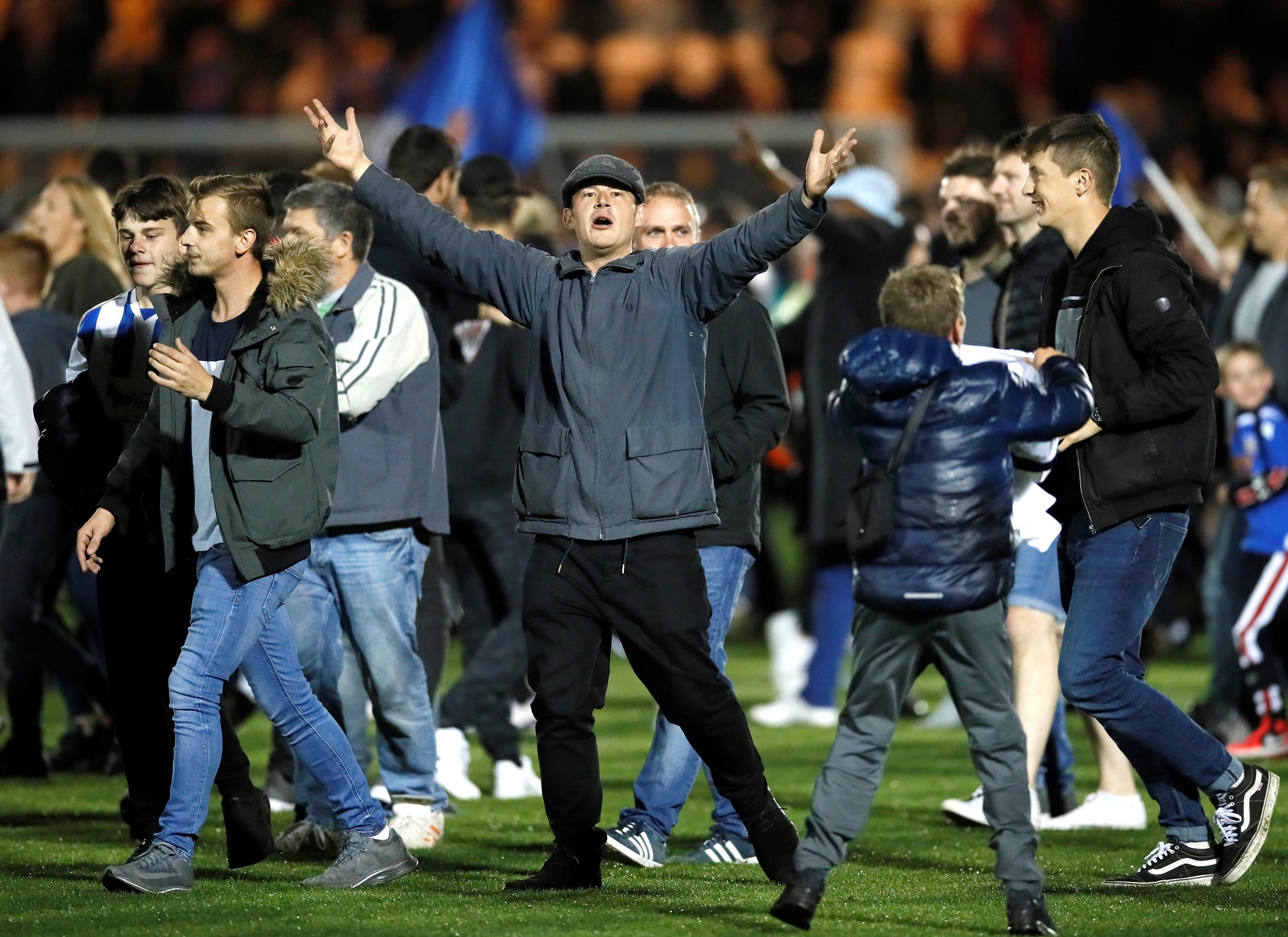 Tottenham thua doi hang tu anh 2