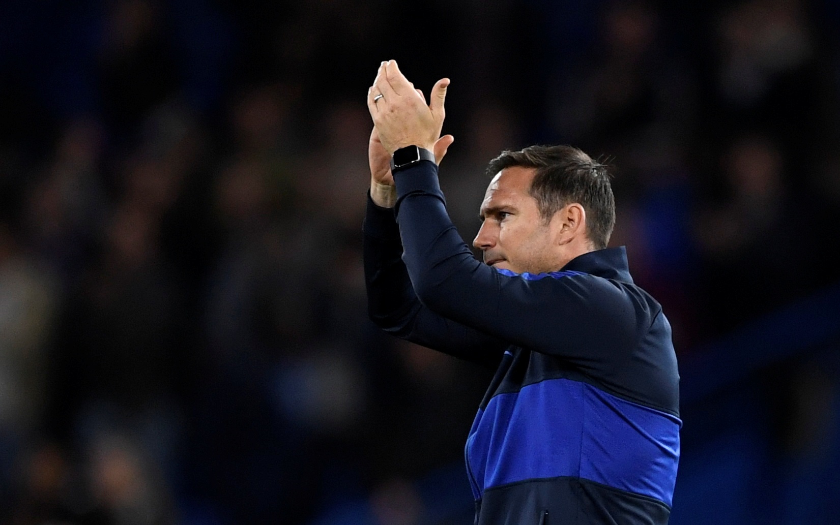 Chelsea thang 7-1 o cup lien doan anh 9