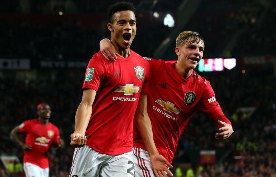 Chat vat ha CLB hang 3, MU dung Chelsea o vong 4 League Cup hinh anh