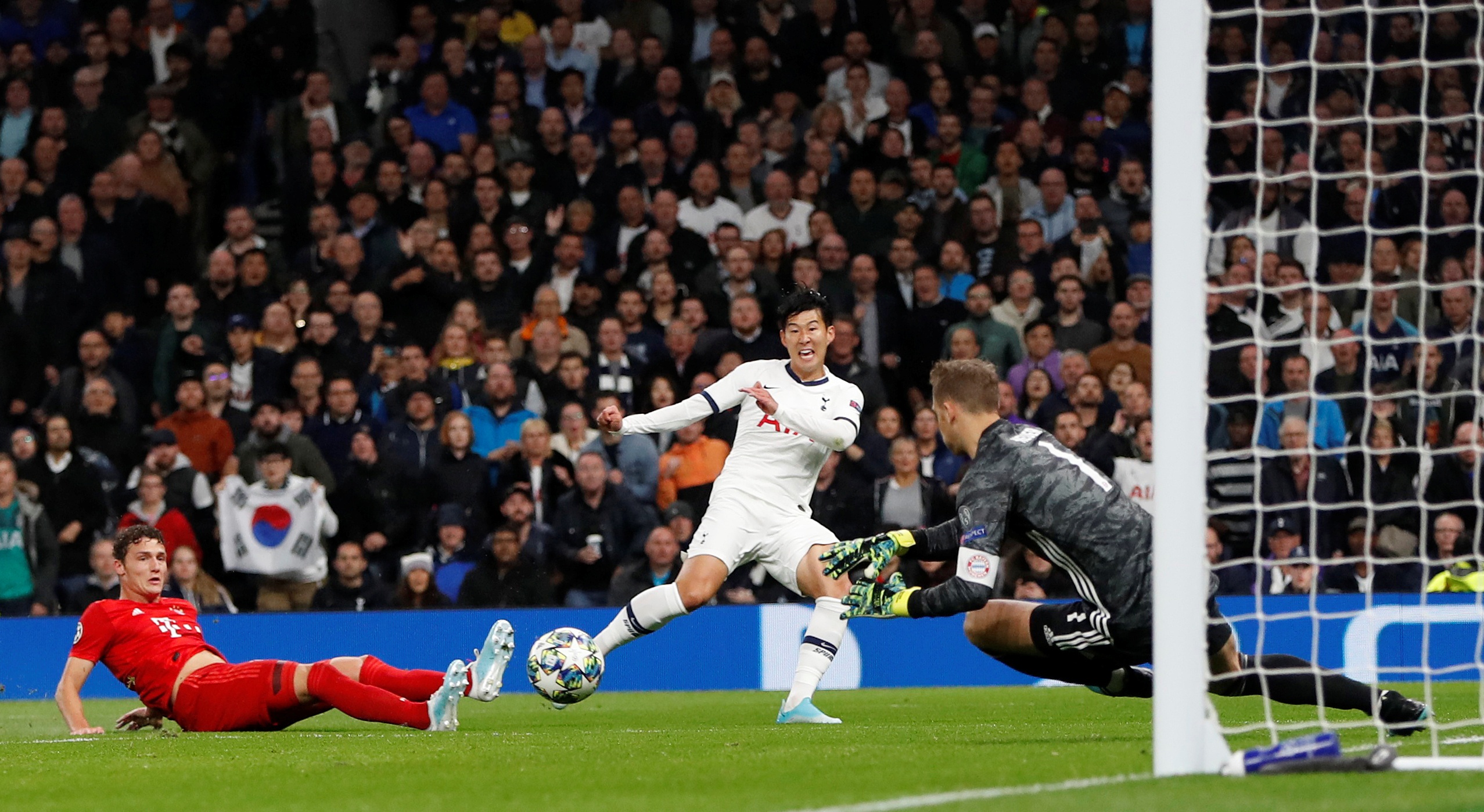 Bayern thang Tottenham 7-2 anh 1